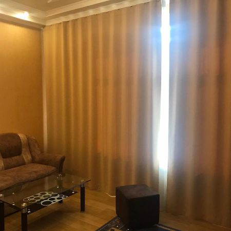 ホテル Bilyj Rojal Zaporizhia エクステリア 写真