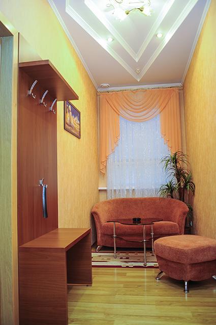 ホテル Bilyj Rojal Zaporizhia エクステリア 写真